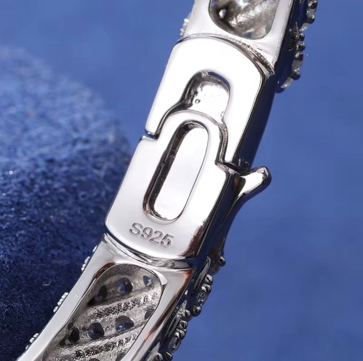 Vridet Lyx Armband
