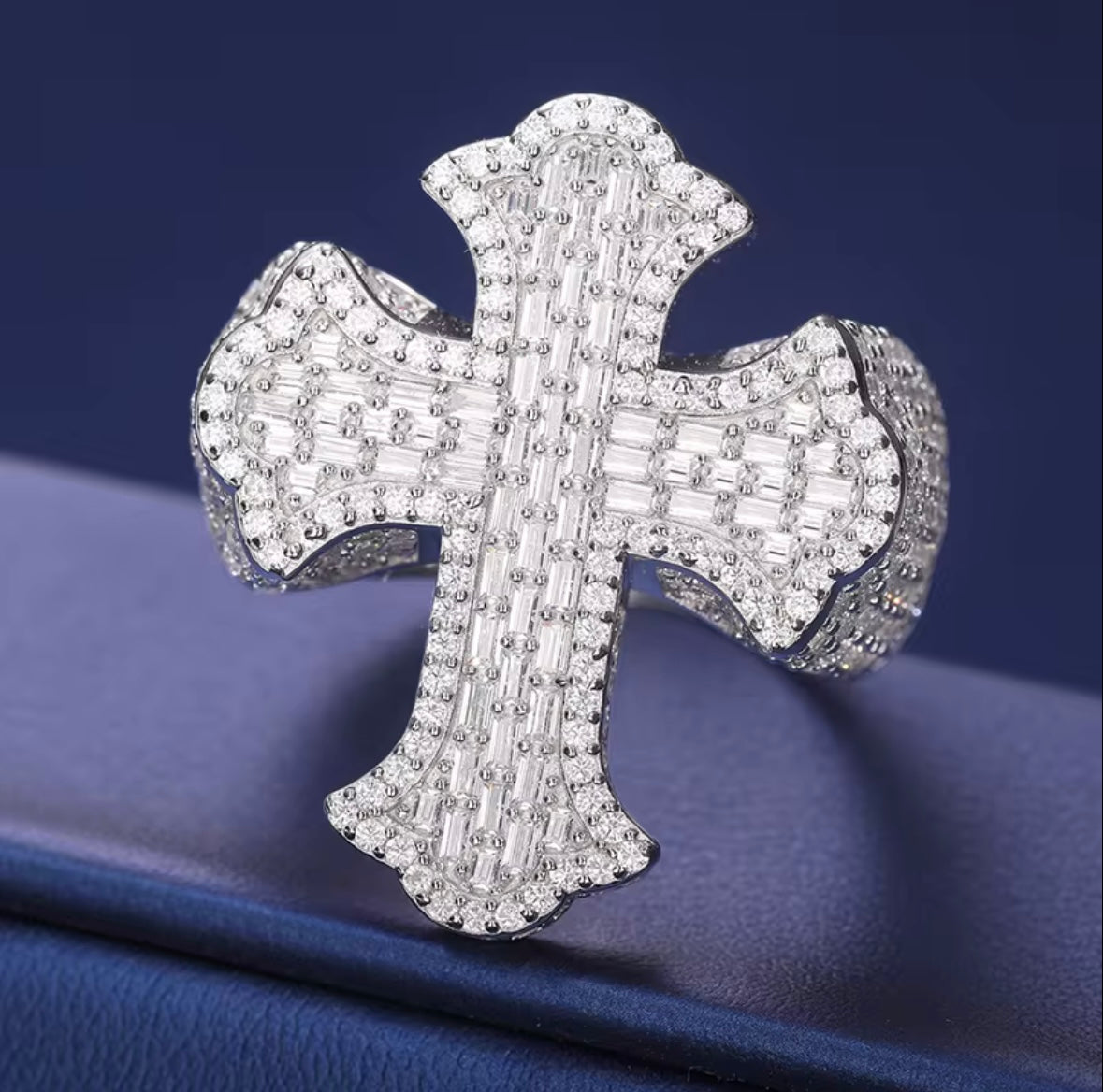 Baguette Kors ring