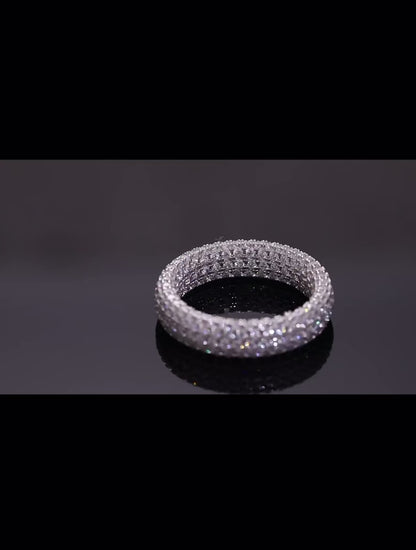Diamantfylld ring